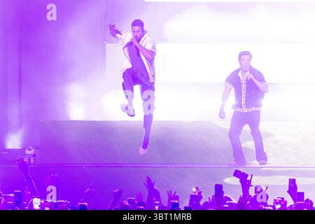James Maslow, Logan Henderson della boy band pop americana Big Time Rush in concerto a Milano, Italia, il 13 giugno 2024 Foto Stock