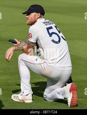 Londra, Regno Unito. 14 luglio 2025. Il capitano inglese Ben Stokes con il suo uomo della medaglia del match durante il 3° Rothesay test Match Day 5 Inghilterra contro India a Lords, Londra, Regno Unito, 14 luglio 2025 (foto di Mark Cosgrove/News Images) a Londra, Regno Unito il 14/7/2025. (Foto di Mark Cosgrove/News Images/Sipa USA) credito: SIPA USA/Alamy Live News Foto Stock