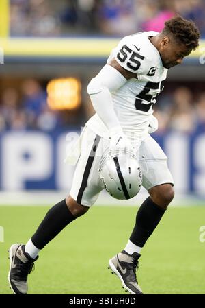 29 settembre 2019: Il linebacker esterno degli Oakland Raiders Vontaze Burfict (55) viene espulso per essere preso a mira durante la partita di football tra gli Oakland Raiders e gli Indianapolis Colts al Lucas Oil Stadium di Indianapolis, Indiana. John Mersits/CSM.(immagine di credito: &Copy; John Mersits/CSM tramite cavo ZUMA) Foto Stock