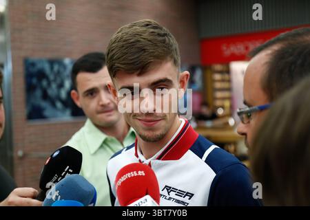 7 ottobre 2019, Madrid, MADRID, SPAGNA: Adrian Ben di Spagna, per i 800m maschili, partecipa durante l'arrivo all'aeroporto di Madrid dopo aver partecipato ai Campionati del mondo di atletica leggera di Doha. 7 ottobre 2019. Madrid, Spagna. (Immagine di credito: © AFP7 via cavo ZUMA) Foto Stock