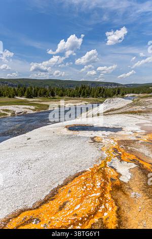 La piscina Morning Glory è una famosa sorgente termale nel gruppo Morning Glory dell'Upper Geyser Basin di Yellowstone il parco nazionale di Yellowstone è un parco nazionale Foto Stock