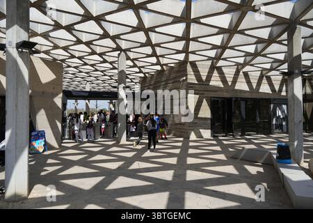 Il Midbarium o "Desertarium", anche il Jack, Joseph e Morton Mandel Animal Park, è uno zoo nel deserto e un parco divertimenti ai margini del deserto Foto Stock