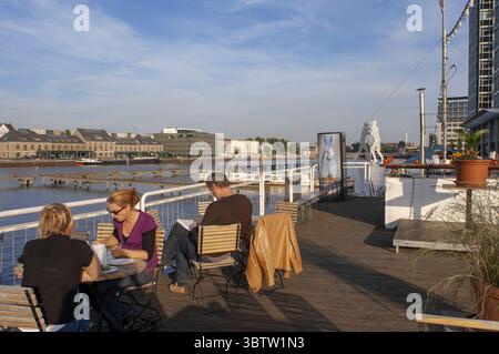 23 settembre 2010, Berlino, Brandeburgo, Germania: Poetensteig, moli e ristoranti per barche, fiume Sprea nel Treptower Park a Alt-Treptow a Berlino, Germania (immagine di credito: © Sergi ReboredoZUMA Wire) Foto Stock
