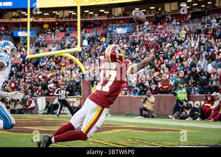 24 novembre 2019, Landover, Maryland, Stati Uniti: Il wide receiver dei Washington Redskins TERRY MCLAURIN (17) canâ€™â€™t fare la cattura delle immersioni durante l'azione NFL al FedEx Field. I Redskins batterono i Lions 19-16. (Immagine di credito: © Tom Rothenberg/ZUMA Wire) Foto Stock
