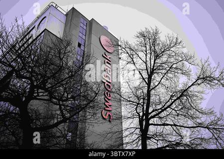 28 novembre 2019, Tallinn, Estonia: Logo della banca svedese (Swedbank) visto sull'edificio della sede centrale di Swedbank Estonia a Tallinn. (Immagine di credito: © Hendrik Osula/SOPA Images via ZUMA Wire) Foto Stock