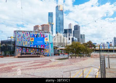 11 ottobre 2020: Melbourne, Australia - 10 ottobre 2020: Federation Square a Melbourne è tranquilla e vuota durante la pandemia di Coronavirus e il relativo blocco. (Immagine di credito: © Chris Putnam/ZUMA Wire) Foto Stock