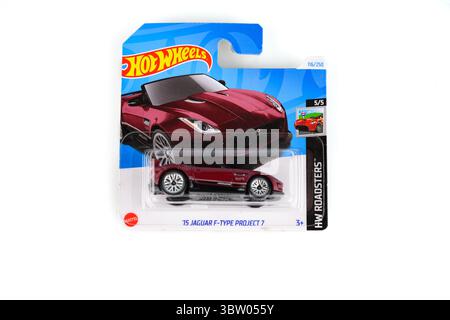 Hot Wheels 15 Jaguar F-Type Project 7 in box – Galles, Regno Unito – 11 luglio 2025 Foto Stock