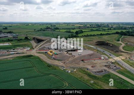 Lavori di costruzione del ponte sulla ferrovia HS2 presso il sito di North Calvert West Street, tra Bicester e Winslow, giugno 2025 Foto Stock
