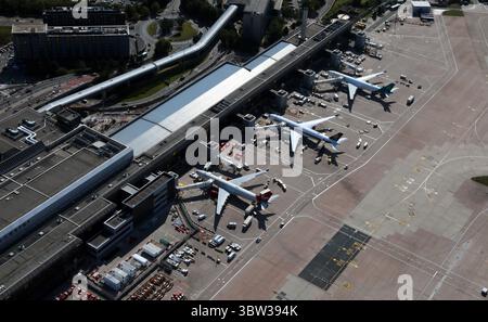 Vista aerea del Terminal 2 dell'aeroporto di Manchester Foto Stock