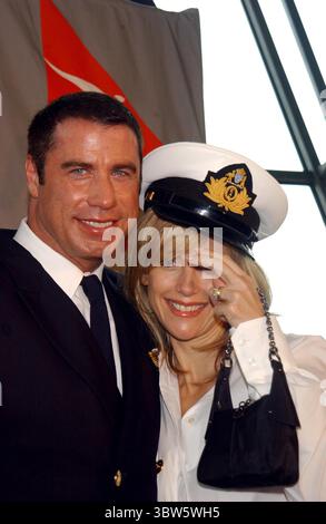 28 AGOSTO 2002 - IL TOUR GLOBALE K25984AR SPIRIT OF FRIENDSHIP SI FERMA ALL'AEROPORTO JFK, NYC 08/28/02. (Immagine di credito: © Andrea Renault/ZUMA Wire) Foto Stock