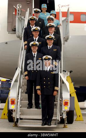 28 AGOSTO 2002 - IL TOUR GLOBALE K25984AR SPIRIT OF FRIENDSHIP SI FERMA ALL'AEROPORTO JFK, NYC 08/28/02. (Immagine di credito: © Andrea Renault/ZUMA Wire) Foto Stock