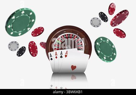 Close-up foto di quattro assi in piedi davanti a una roulette marrone e i chip che sono battenti oltre, isolato su sfondo bianco. Carte da gioco. Il gioco d'azzardo Foto Stock