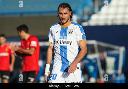 12 dicembre 2020, Leganes, MADRID, SPAGNA: Ignasi Miguel dei CD Leganes durante la partita di calcio della Liga Smartbank giocata tra CD Leganes e RCD Mallorca allo stadio Butarque il 12 dicembre 2020 a Leganes, Madrid, Spagna. (Immagine di credito: © Irina R. Hipolito/AFP7 via cavo ZUMA) Foto Stock