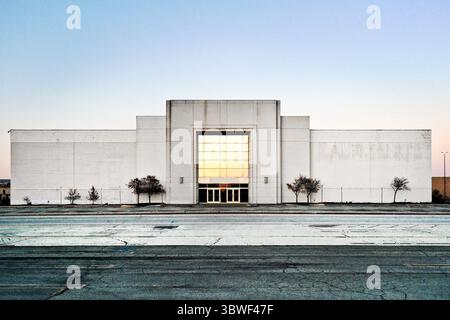 MacyÃ¢â‚¬â„¢dicembre 2020, Rochester, New York, Stati Uniti d'America: L'ex grande magazzino di rimane vuoto al Marketplace Mall di Henrietta, New York, USA. (Immagine di credito: © Alan Schwartz/ZUMA Wire) Foto Stock