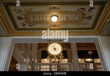 Prenota un edificio della torre a Detroit, Michigan Foto Stock