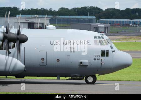 Aeroporto di Prestwick, Ayrshire Scozia - un aereo da trasporto C-130H Hercules della United States Air Force ( USAF ) dal Delaware ANG - foto luglio 2025 Foto Stock