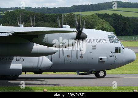 Aeroporto di Prestwick, Ayrshire Scozia - un aereo da trasporto C-130H Hercules della United States Air Force ( USAF ) dal Delaware ANG - foto luglio 2025 Foto Stock