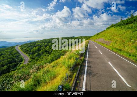 Shiretoko Crossing Road, Hokkaido, Giappone Foto Stock