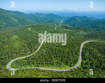 Shiretoko Crossing Road, Hokkaido, Giappone Foto Stock