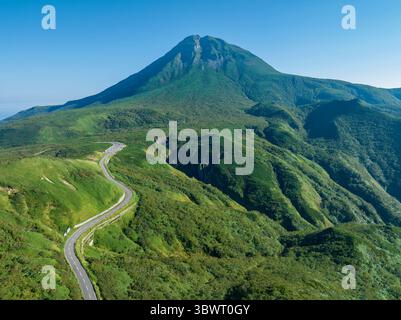 Shiretoko Crossing Road, Hokkaido, Giappone Foto Stock