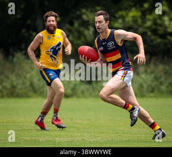 12 giugno 2021, Austin, Texas, Stati Uniti: Partita della United States Australian Football League tra i dingo Austin Crows e Dallas all'Onion Creek Soccer Complex di Austin, Texas. (Immagine di credito: © Ralph Arvesen/ZUMA Press) Foto Stock