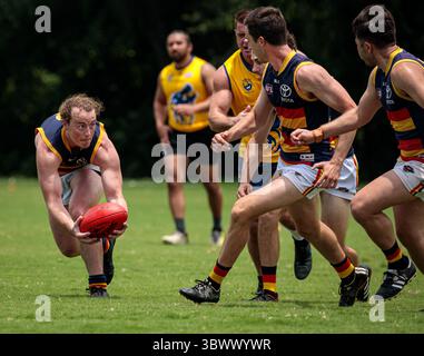 12 giugno 2021, Austin, Texas, Stati Uniti: Partita della United States Australian Football League tra i dingo Austin Crows e Dallas all'Onion Creek Soccer Complex di Austin, Texas. (Immagine di credito: © Ralph Arvesen/ZUMA Press) Foto Stock
