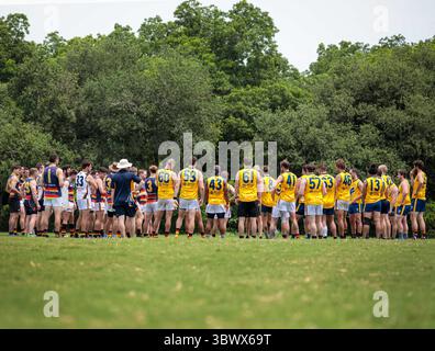 12 giugno 2021, Austin, Texas, Stati Uniti: Partita della United States Australian Football League tra i dingo Austin Crows e Dallas all'Onion Creek Soccer Complex di Austin, Texas. (Immagine di credito: © Ralph Arvesen/ZUMA Press) Foto Stock