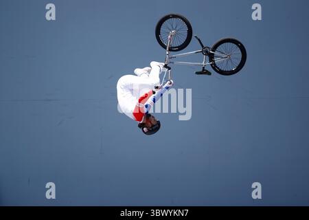 1° agosto 2021: ANTHONY JEANJEAN (fra) compete nella finale del Cycling BMX Racing Men's Park durante i Giochi Olimpici di Tokyo 2020 all'Ariake Sports Park BMX Freestyle. (Immagine di credito: © Rodrigo Reyes Marin/ZUMA Press Wire) Foto Stock