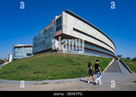 Torino, Italia - 9 settembre 2023: Auto sportiva nel Museo Nazionale dell'Automobile di Torino. Foto Stock