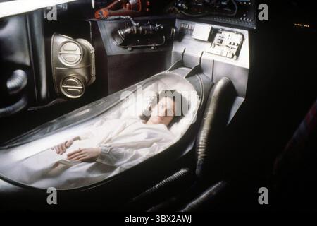 Alien è un 1979 science-fiction film horror diretto da Ridley Scott e interpretato da Tom Skerritt, Sigourney Weaver, Veronica Cartwright, Harry Dean Stanton, John Hurt Ian Holm e Yaphet Kotto. Questa fotografia è per il solo uso editoriale ed è il copyright del film company e/o il fotografo assegnato dal film o società di produzione e può essere riprodotto solo da pubblicazioni in congiunzione con la promozione del film di cui sopra. Un credito per il film company è richiesto. Il fotografo deve anche essere accreditato quando noto. Foto Stock