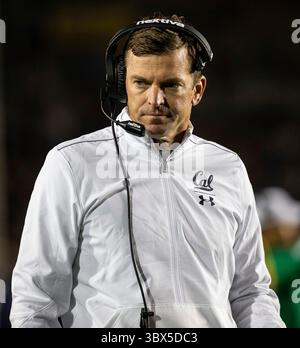 4 settembre 2021 Berkeley, CA USA, allenatore della California Justin Wilcox a bordo campo durante la partita di football NCAA tra Nevada Wolf Pack e California Golden Bears. La California perse 17-22 dal FTX Field al California Memorial Stadium. Thurman James/CSM(immagine di credito: &Copy; Thurman James/CSM tramite cavo ZUMA) Foto Stock