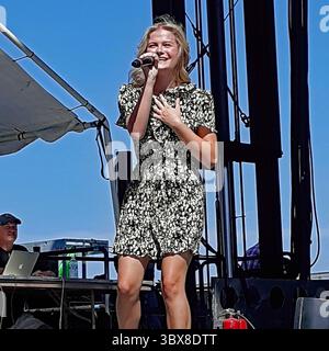 19 settembre 2021, Hutchinson, Kansas, Stati Uniti: Ventriloquo darci Lynne Farmer vincitore della stagione 2017 di NBCÃs AGT si esibisce sul palco della Kansas State Fair (immagine di credito: © Mark Reinstein/ZUMA Press Wire) Foto Stock