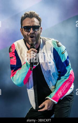 STADIO OLIMPICO DI ROMA, ROMA, Italia, 17 luglio 2025, CESARE CREMONINI CANTA durante il CESRARE CREMONINI - LIVE25 - Concerto musicale Foto Stock