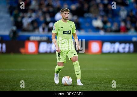26 ottobre 2021, VITORIA, ALAVA, SPAGNA: Raul Guti dell'Elche CF in azione durante il campionato spagnolo, la Liga, partita di calcio tra il Deportivo Alaves e l'Elche CF a Mendizorrotza il 26 ottobre 2021 a Vitoria, Spagna. (Immagine di credito: © Ricardo Larreina/AFP7 via ZUMA Press Wire) Foto Stock