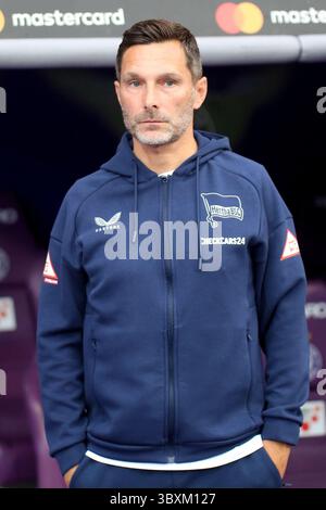 Vienna, Austria. 18 luglio 2025. VIENNA, AUSTRIA - 18 LUGLIO: Capo allenatore Stefan Leitl di Hertha BSC Berlin durante l'amichevole pre-stagionale tra FK Austria Wien e Hertha BSC Berlin alla generali Arena il 18 luglio 2025 a Vienna, Austria.250718 SEPA 29 013 - 20250718 PD9340 credito: APA-PictureDesk/Alamy Live News Foto Stock