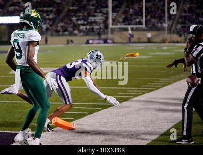 20 novembre 2021: Il defensive back dei Kansas State Wildcats Julius Brents (23) viene segnalato per interferenze sui passaggi alla Kansas State University. Manhattan, Kansas. I Kansas State Wildcats sconfissero i Baylor Bears. Jon Robichaud/CSM.(immagine di credito: &Copy; Jon Robichaud/CSM tramite cavo ZUMA) Foto Stock