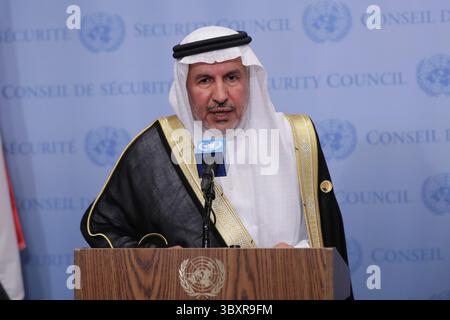 21 agosto 2017 - New York, NY, Stati Uniti d'America - Nazioni Unite, New York, USA, 21 agosto 2017 - Abdullah bin Abdulaziz al Rabeeah, supervisore generale del Centro King Salman per gli aiuti e gli affari umanitari dell'Arabia Saudita, informa i giornalisti sulla situazione umanitaria nello Yemen. Si è Unito a lui nell'affrontare i giornalisti Abdallah Yahya A. al-Mouallimi, Rappresentante permanente dell'Arabia Saudita alle Nazioni Unite oggi presso la sede delle Nazioni Unite a New York. (Immagine di credito: © Luiz Rampelotto/ZUMA Press Wire) Foto Stock