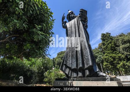 Statua di Gregorio di Nin, da Ivan Mestrovic, Split, Croazia Foto Stock