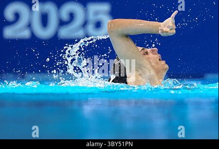 Singapore. 19 luglio 2025. David Martinez, svedese, si esibisce durante la finale tecnica maschile di nuoto artistico ai Campionati mondiali di nuoto acquatico di Singapore, 19 luglio 2025. Crediti: Xia Yifang/Xinhua/Alamy Live News Foto Stock
