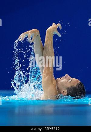 Singapore. 19 luglio 2025. David Martinez, svedese, si esibisce durante la finale tecnica maschile di nuoto artistico ai Campionati mondiali di nuoto acquatico di Singapore, 19 luglio 2025. Crediti: Xia Yifang/Xinhua/Alamy Live News Foto Stock