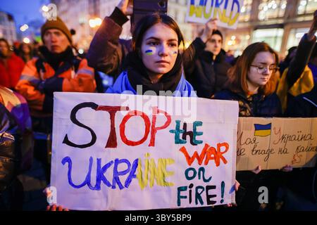 25 febbraio 2022, Breslavia, Breslavia, Polonia: In Polonia, continuano le proteste della popolazione Ucraina contro l'aggressione russa contro il loro paese (immagine di credito: © Krzysztof Zatycki/ZUMA Press Wire) Foto Stock