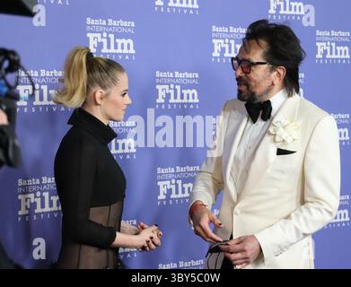 4 marzo 2022, Santa Barbara, California, Stati Uniti: Candidato all'Oscar Kristen Stewart e direttore esecutivo della SBIFF Roger Durling sul Red Carpet al Santa Barbara International Film Festival (SBIFF) il 4 marzo 2022 all'Arlington Theater, prima che Stewart riceva il prestigioso American Riviera Award (immagine di credito: © Amy Katz/ZUMA Press Wire) Foto Stock