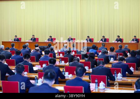 Pechino, Cina. 19 luglio 2025. Il vice Premier cinese Zhang Guoqing, anche membro dell'Ufficio politico del Comitato centrale del Partito Comunista Cinese, partecipa alla cerimonia di inaugurazione del China Yajiang Group Co., Ltd. A Pechino, capitale della Cina. Crediti: Liu Bin/Xinhua/Alamy Live News Foto Stock