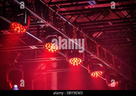 20 luglio 2021, Curtis Bay, Maryland, USA: Riprese video ed effetti speciali in un magazzino di produzione di eventi a Curtis Bay, MD (immagine di credito: © Edwin Remsberg/VW Pics via ZUMA Press Wire) Foto Stock