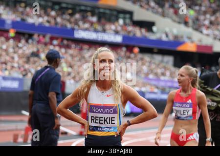 Londra, Regno Unito. 19 luglio 2025. L'atletica Diamond League arriva al London Stadium mentre alcuni dei migliori atleti del mondo si sfidano di fronte a una folla tutto esaurito. Jemma Reekie dopo la fine dei 800m.. Credito: Vista orientale/Alamy Live News Foto Stock