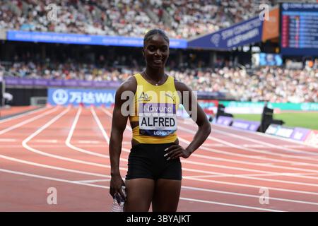 Londra, Regno Unito. 19 luglio 2025. L'atletica Diamond League arriva al London Stadium mentre alcuni dei migliori atleti del mondo si sfidano di fronte a una folla tutto esaurito. Julien Alfred, vincitore dei 200m.. Credito: Vista orientale/Alamy Live News Foto Stock
