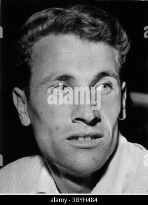 18 agosto 1960 - prima fila, da sinistra a destra: Michel Maquet, Javelin; Syroviatsky, Javelin; Brakcht, Long Jump; e Husson, Hammer lancia. Seconda fila, da sinistra a destra: Lagorce, relè 4x100 m; Battista, salto triplo; e Fournier, salto in alto. (Immagine di credito: © Keystone Press Agency/ZUMA Press Wire) Foto Stock