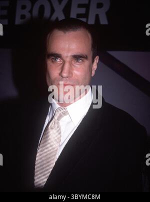 1 GENNAIO 2011 - K11023SMO: THE BOXER PREM..AL CORONET THEATER DI NYC 01/07/1998.DANIEL DAY-LEWIS. SONIA MOSKOWITZ/ 1998.(immagine di credito: © Globe Photos/ZUMAPRESS.com) Foto Stock