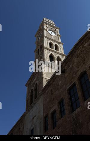 La Torre dell'Orologio costruita nel 1906 all'ingresso di Khan al Umdan per commemorare il giubileo d'argento del governo del sultano ottomano Abd al-Hamid il 2° Foto Stock