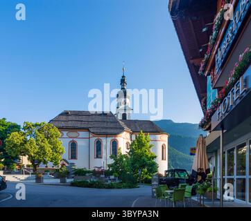Villaggio e chiesa Lermoos Lermoos Tiroler Zugspitz Arena Tirolo, Tirolo Austria Foto Stock